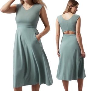 Athleta Women's Green Midi Dress